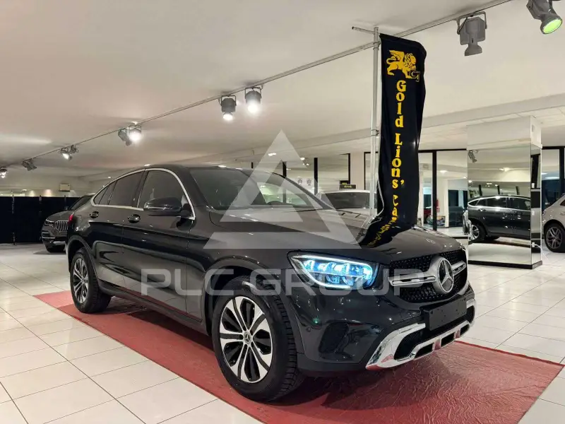 2022 Mercedes Benz GLC 220