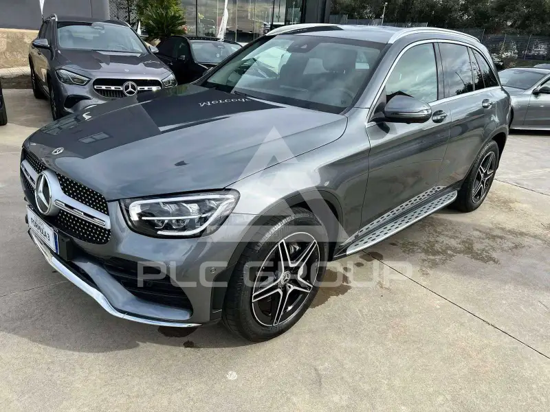 2022 Mercedes Benz GLC 220