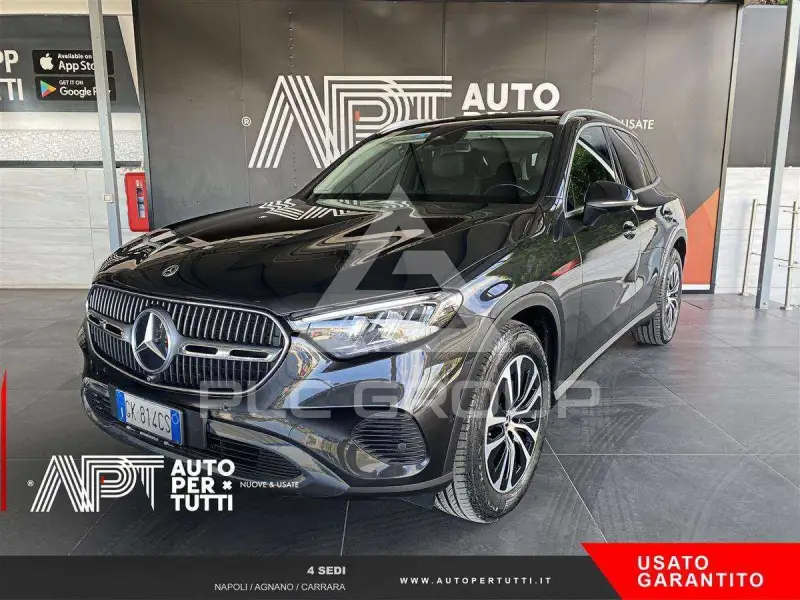 2022 Mercedes Benz GLC 220