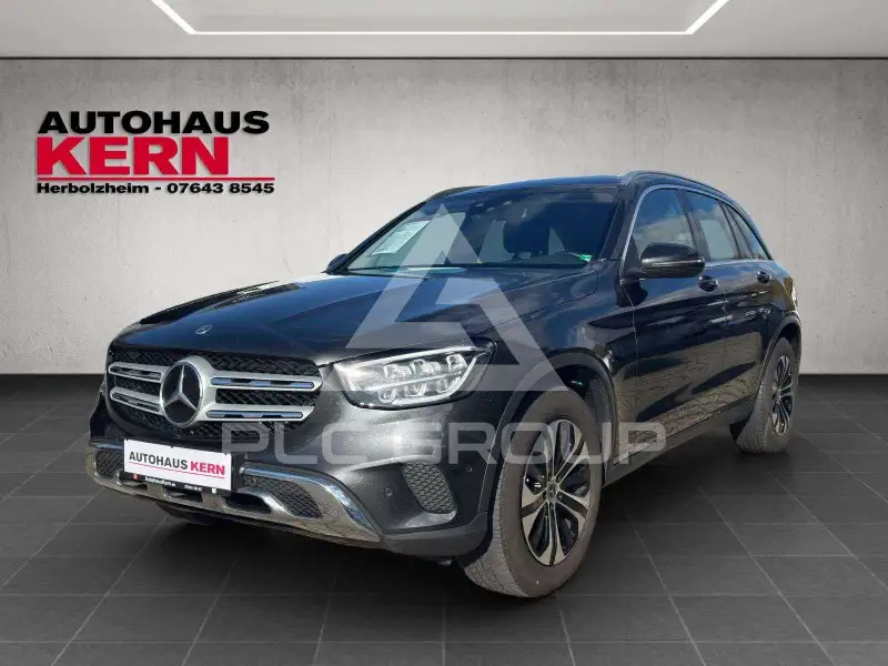 2022 Mercedes Benz GLC 220