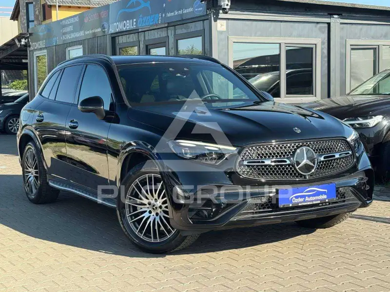 2022 Mercedes Benz GLC 220