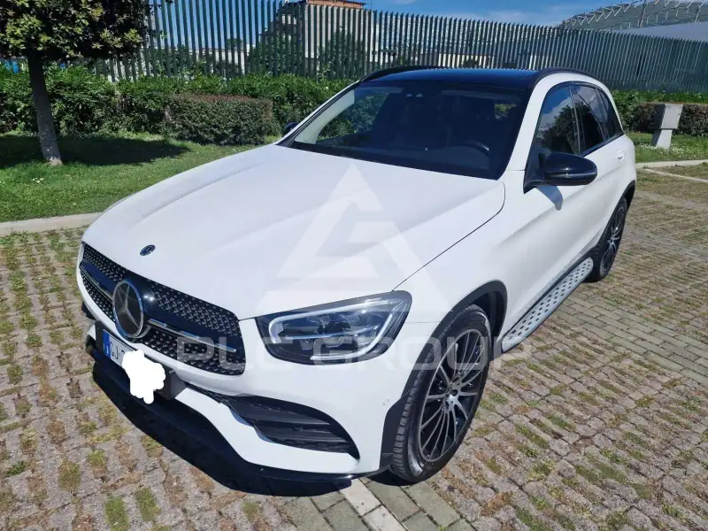 2022 Mercedes Benz GLC 220