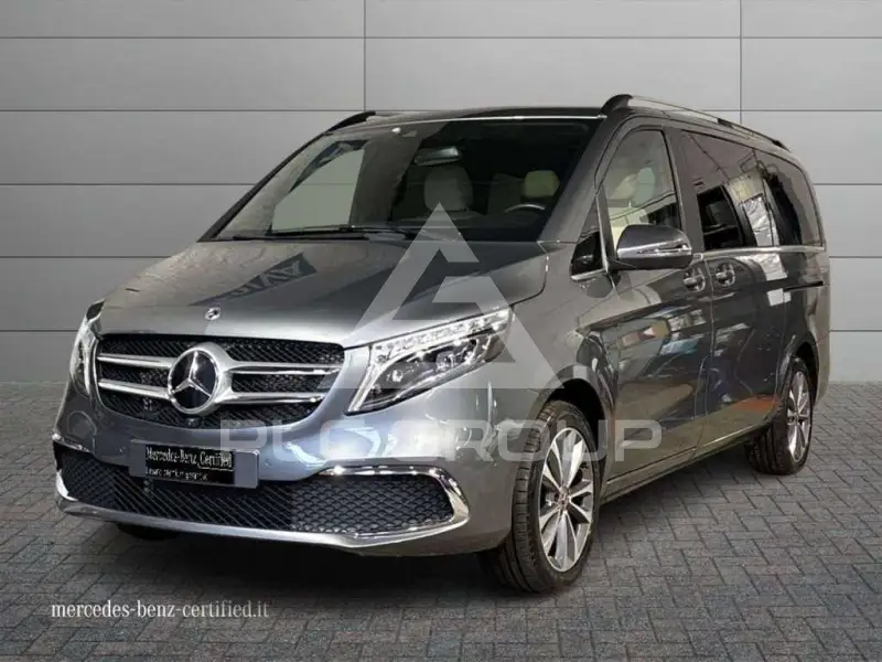 2022 Mercedes Benz V 300