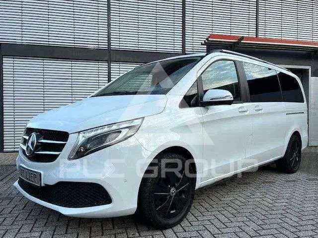 2022 Mercedes Benz V 300