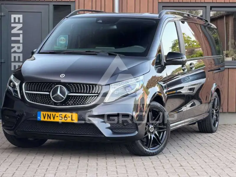 2022 Mercedes Benz V 300