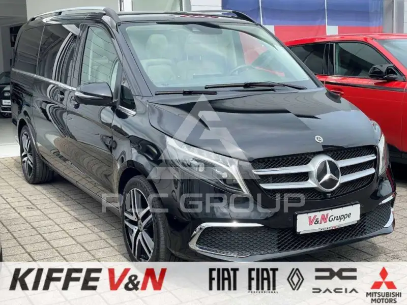 2022 Mercedes Benz V 300