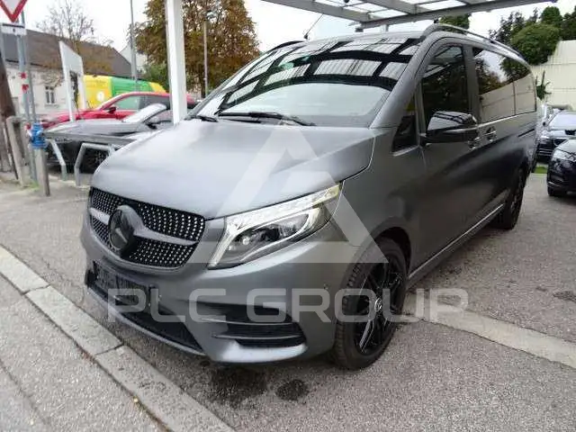2022 Mercedes Benz V 300