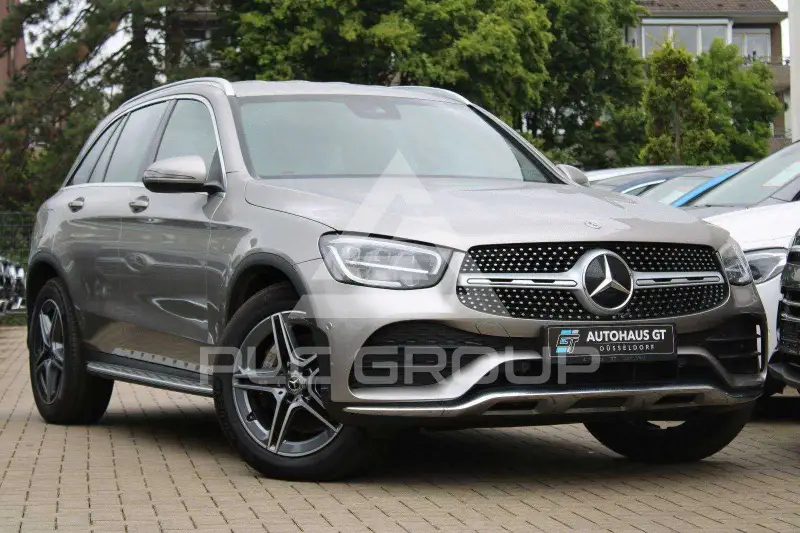2022 Mercedes Benz GLC 400