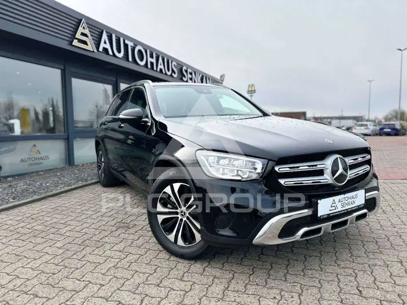 2022 Mercedes Benz GLC 400