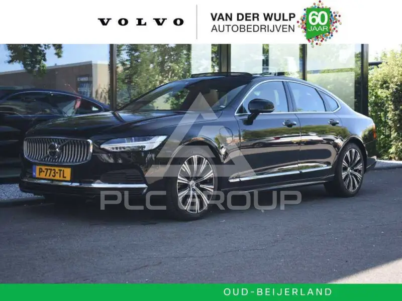 2022 Volvo S90