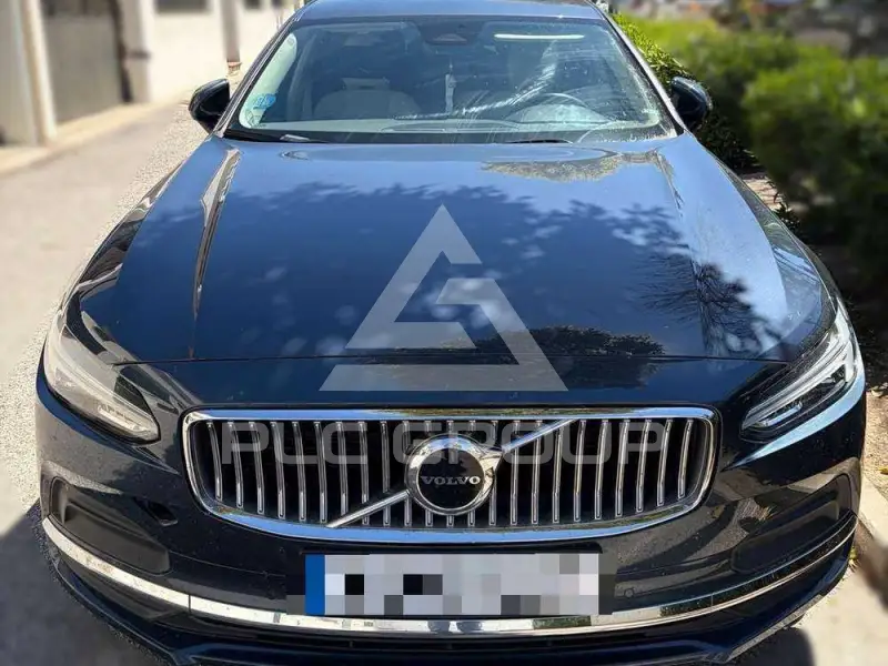2022 Volvo S90