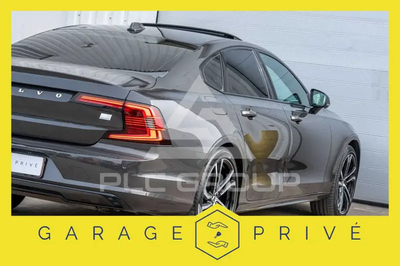 2022 Volvo S90