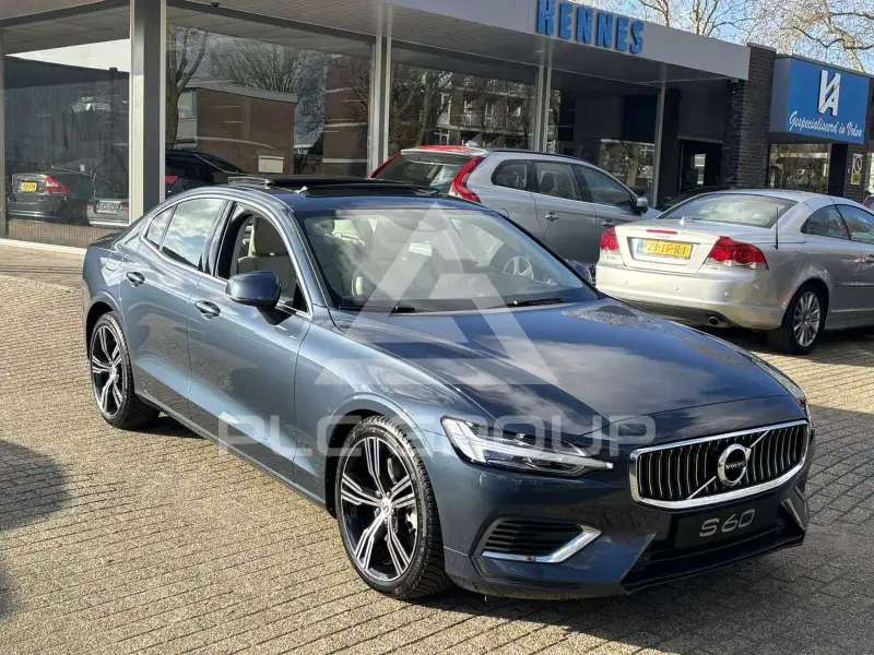 2022 Volvo S60