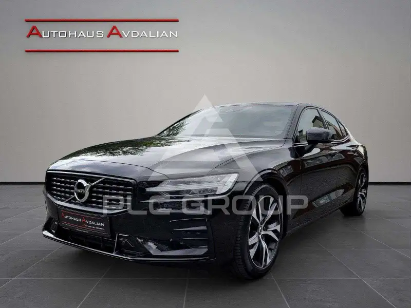 2022 Volvo S60