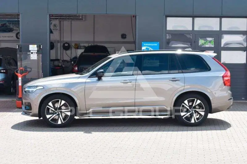 2022 Volvo XC90