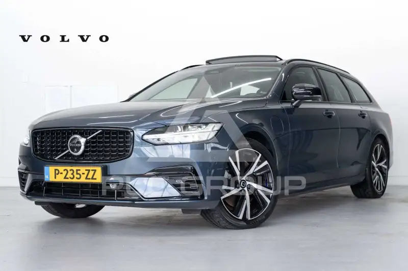 2022 Volvo V90