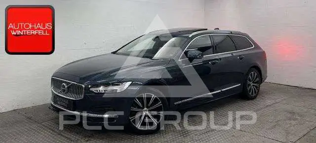 2022 Volvo V90