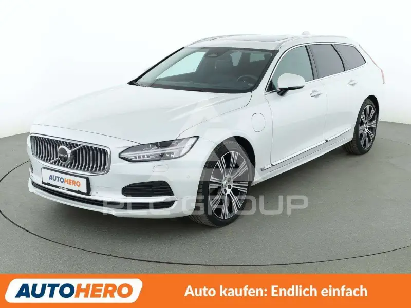 2022 Volvo V90
