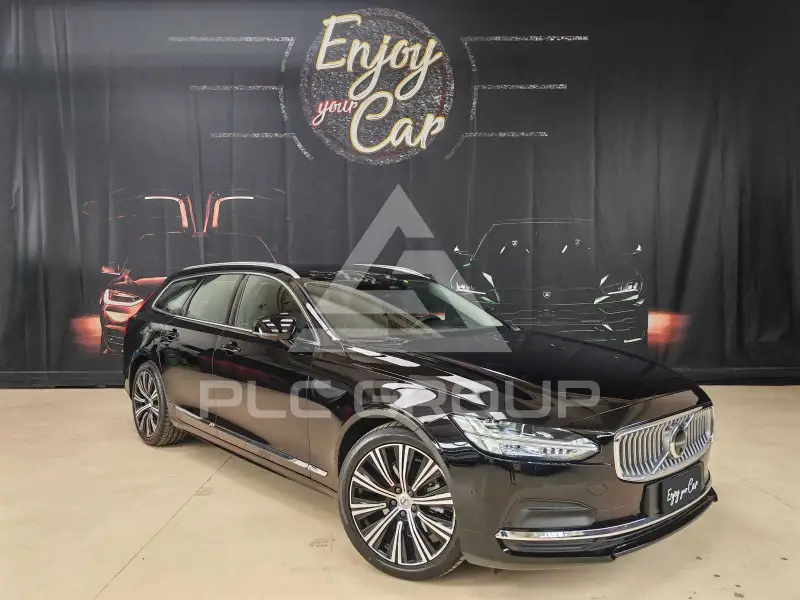 2022 Volvo V90