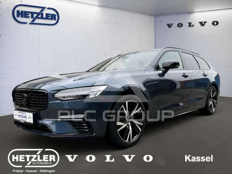 2022 Volvo V90