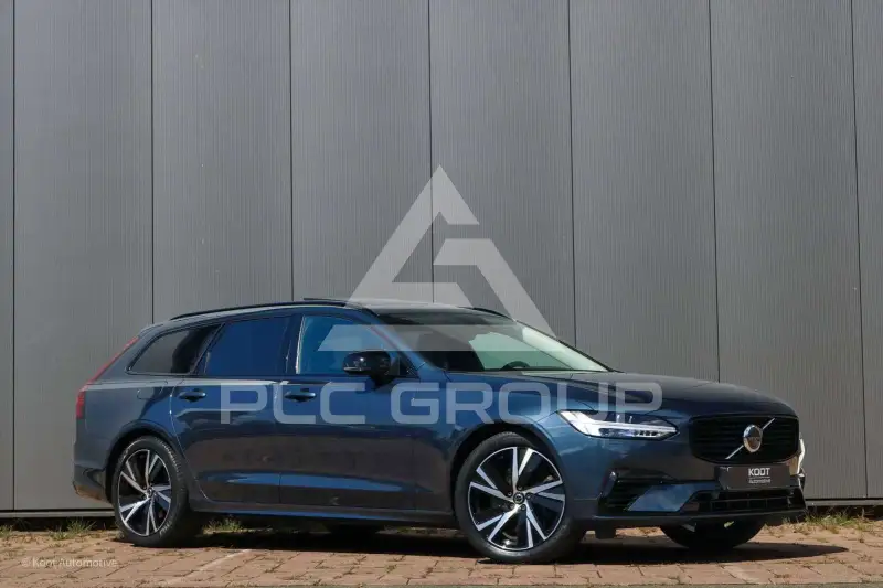 2022 Volvo V90