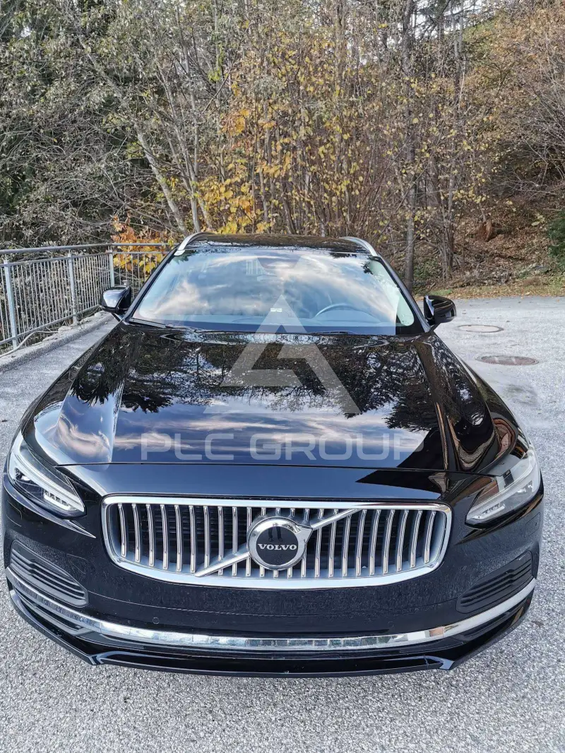 2022 Volvo V90