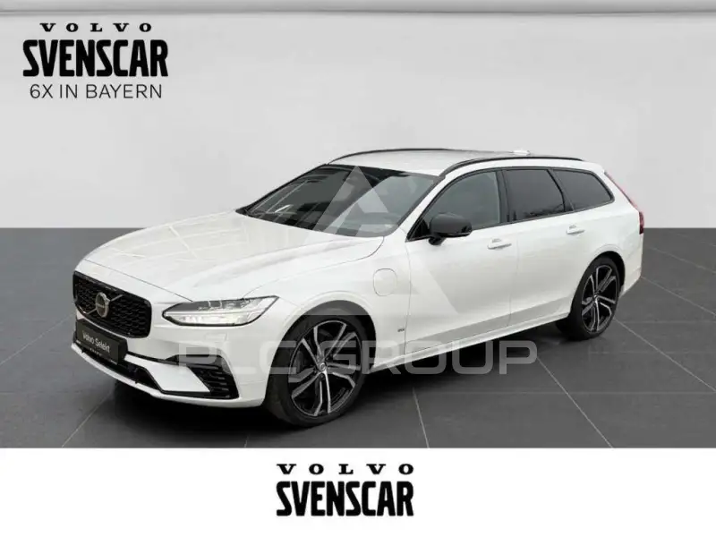 2022 Volvo V90