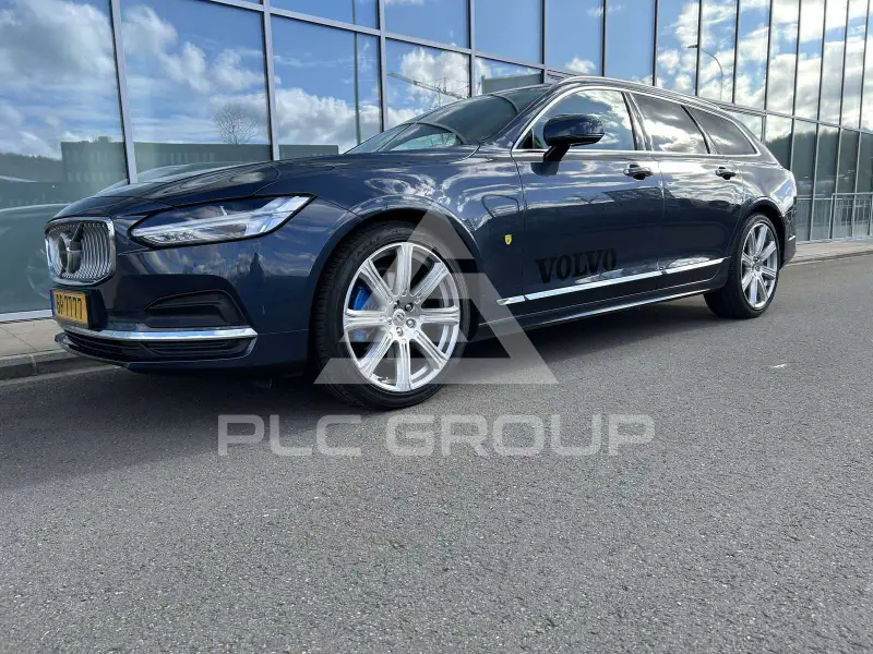 2022 Volvo V90
