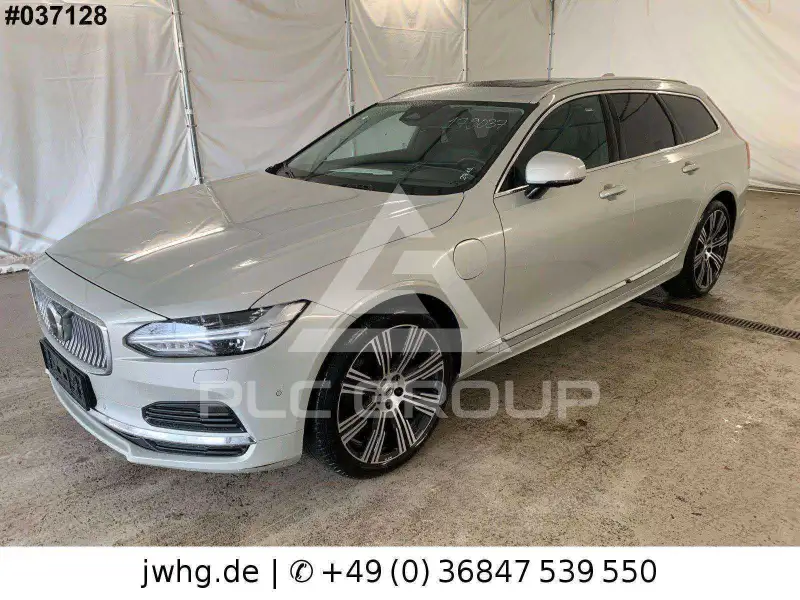 2022 Volvo V90