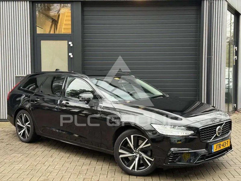 2022 Volvo V90