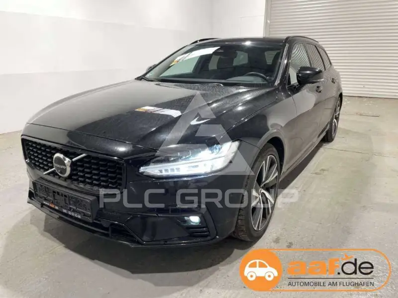 2022 Volvo V90