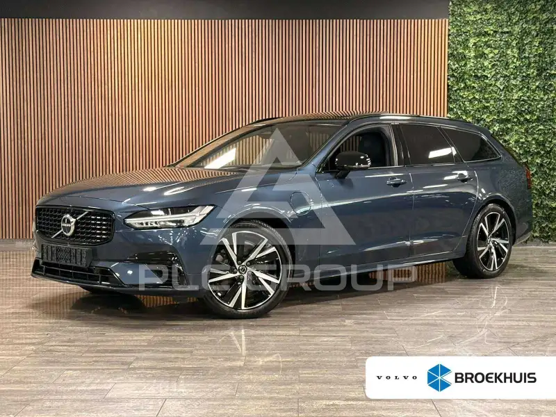 2022 Volvo V90