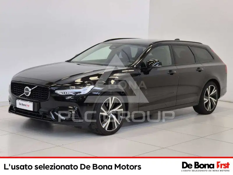 2022 Volvo V90