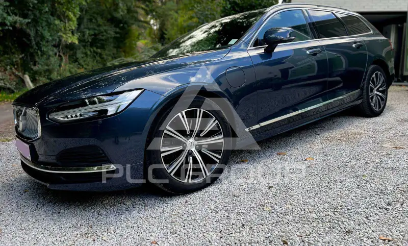 2022 Volvo V90