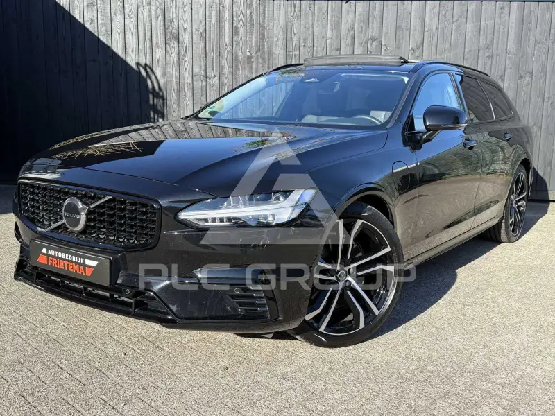 2022 Volvo V90