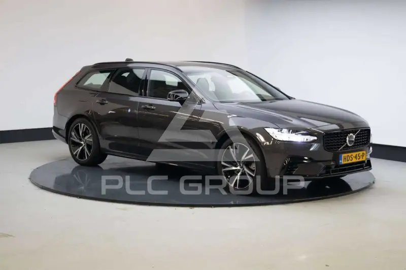 2022 Volvo V90