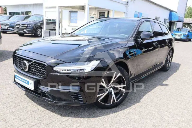 2022 Volvo V90