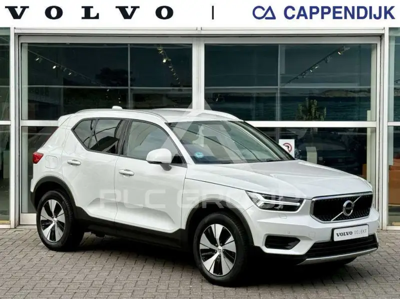 2022 Volvo XC40