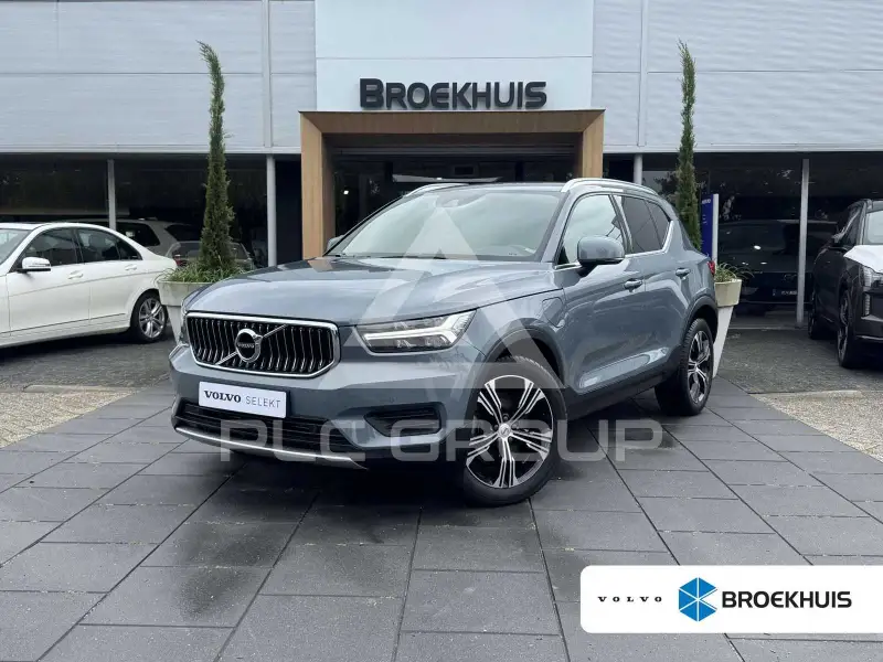 2022 Volvo XC40