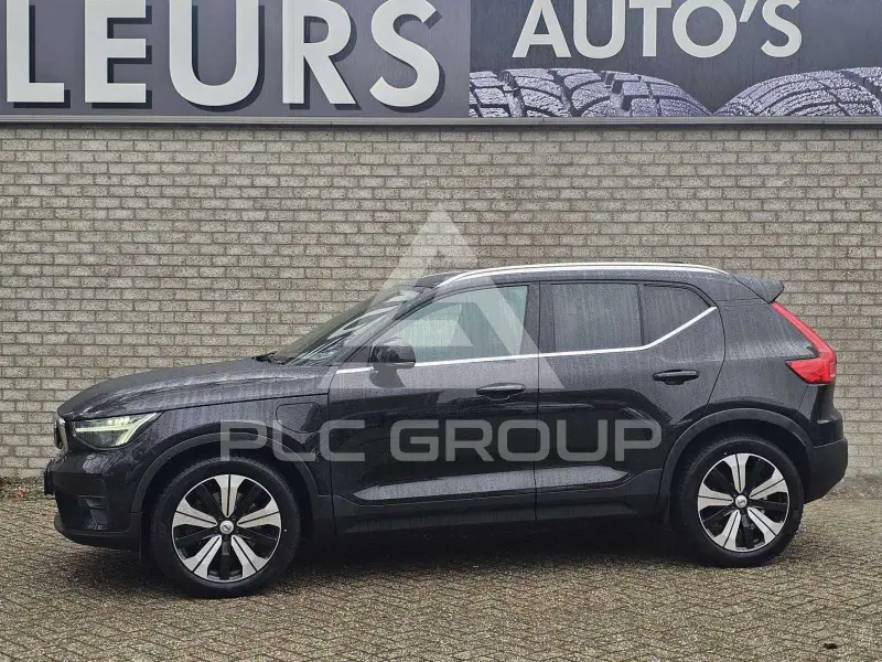 2022 Volvo XC40