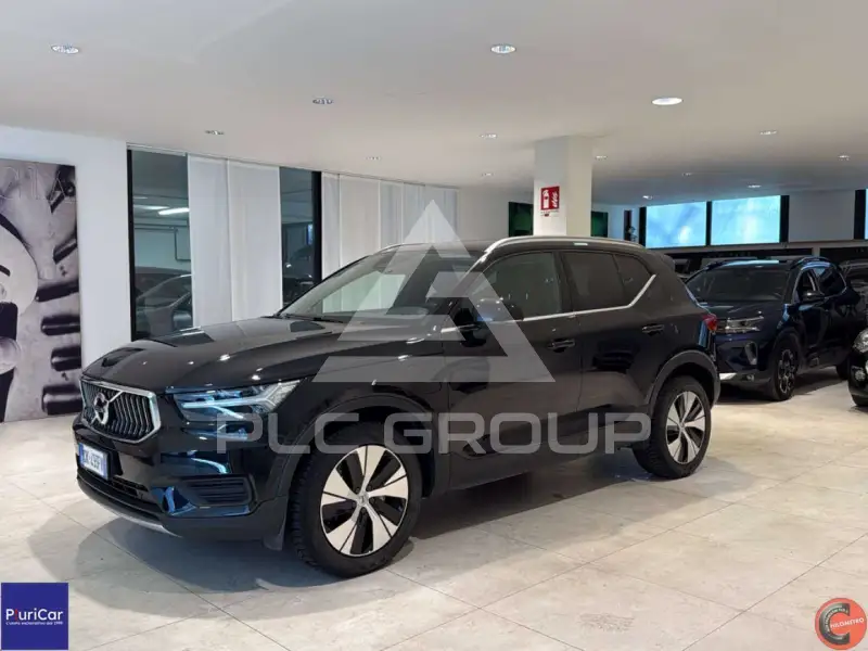 2022 Volvo XC40
