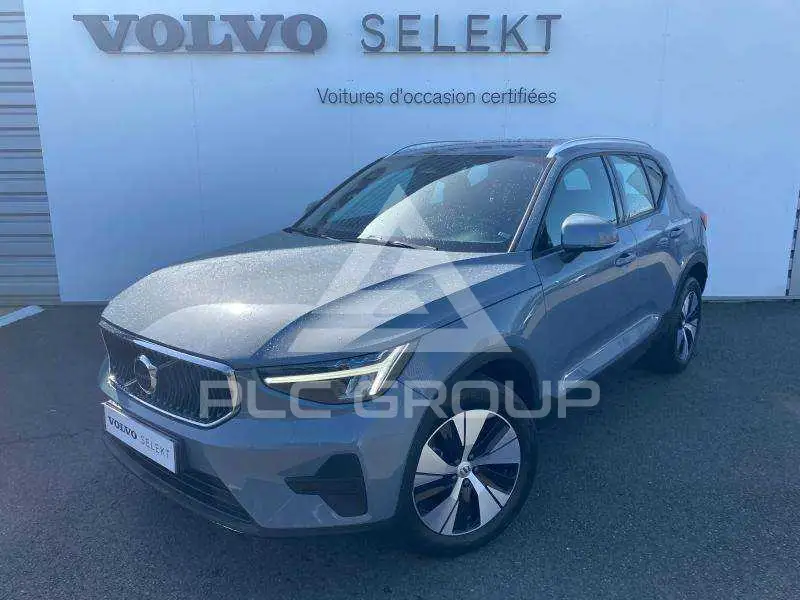 2022 Volvo XC40