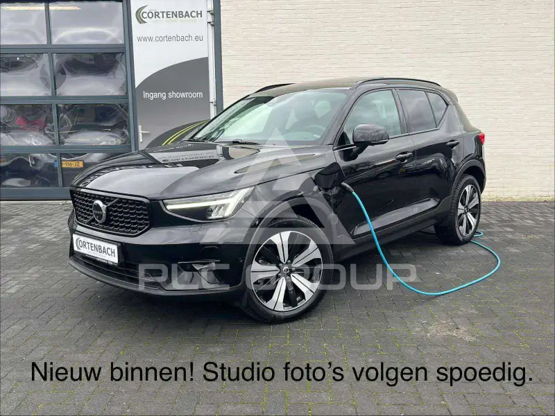 2022 Volvo XC40