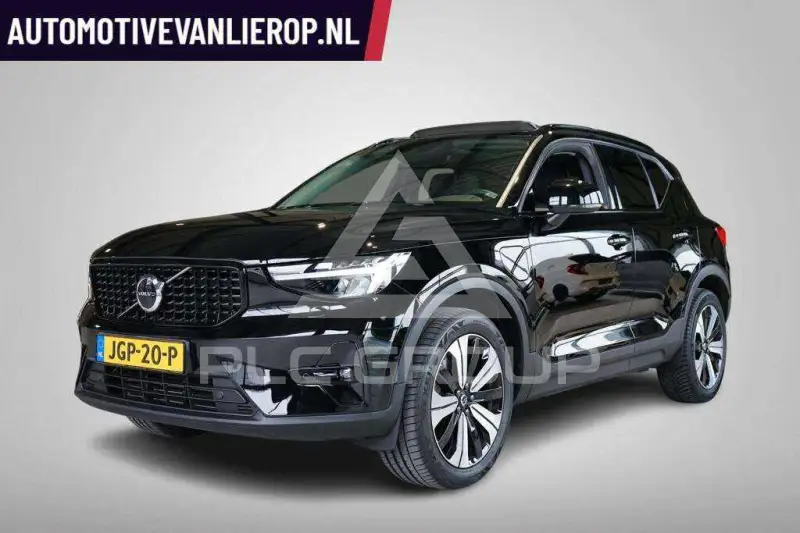 2022 Volvo XC40