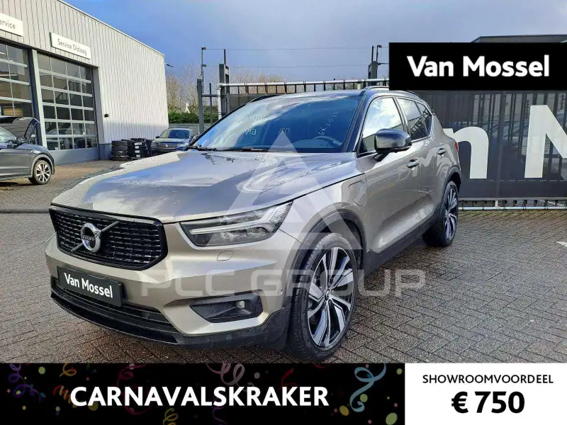 2022 Volvo XC40