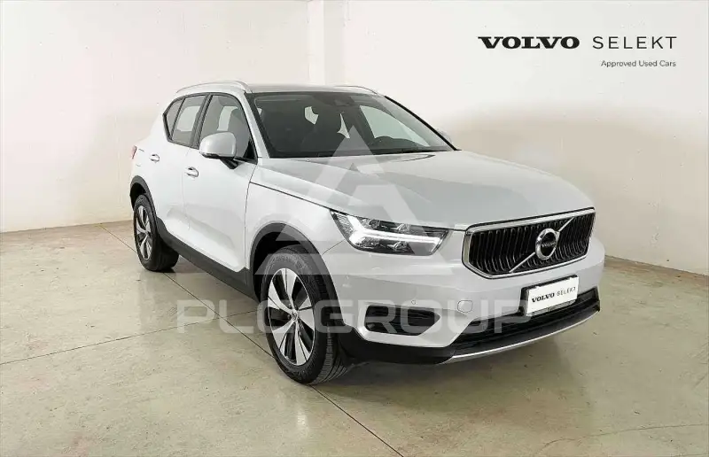 2022 Volvo XC40