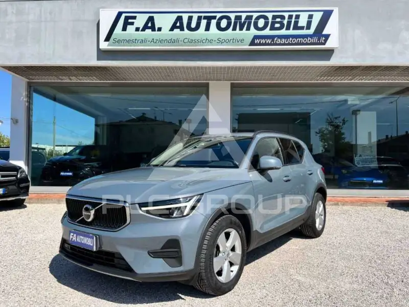 2022 Volvo XC40