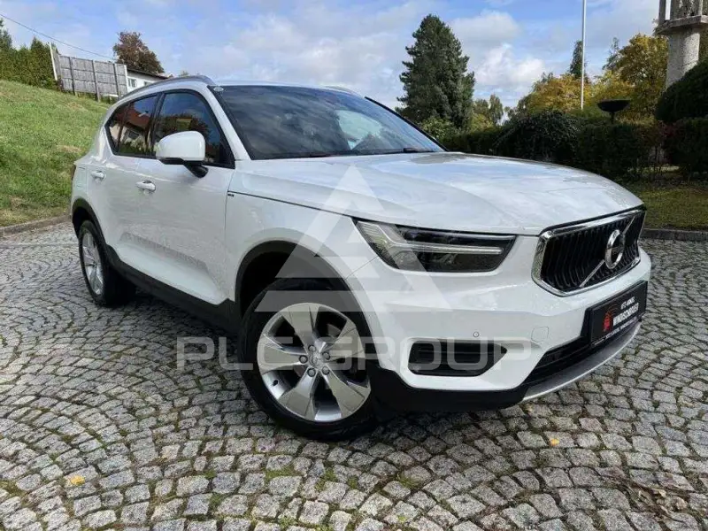 2022 Volvo XC40
