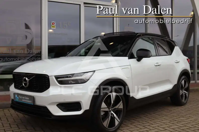 2022 Volvo XC40