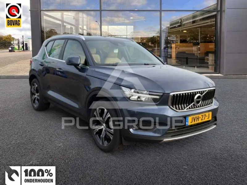 2022 Volvo XC40